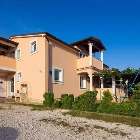 Comfortable Apartment Near Pula Marčana Exterior foto