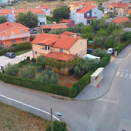 Comfortable Apartment Near Pula Marčana Exterior foto